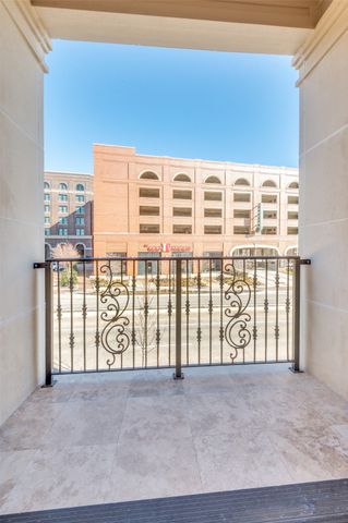 250 E Dallas Street 124, Grapevine, TX 76051