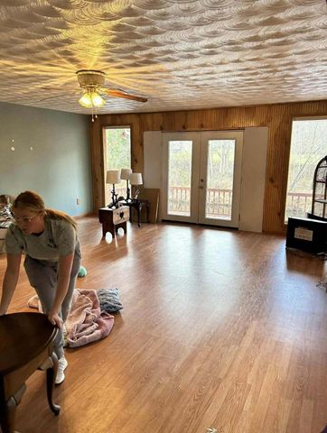 135 Tortoise Street, Greenup, KY 41144