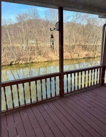 135 Tortoise Street, Greenup, KY 41144