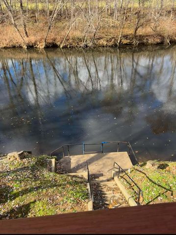 135 Tortoise Street, Greenup, KY 41144