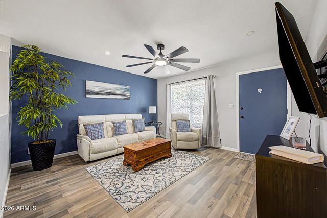19810 N 5TH Avenue, Phoenix, AZ 85027
