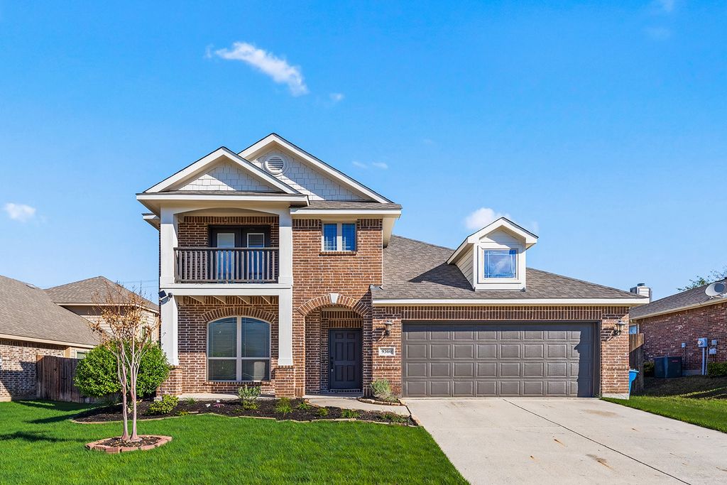9300 Wellington Drive, Little Elm, TX 75068 — photo 2