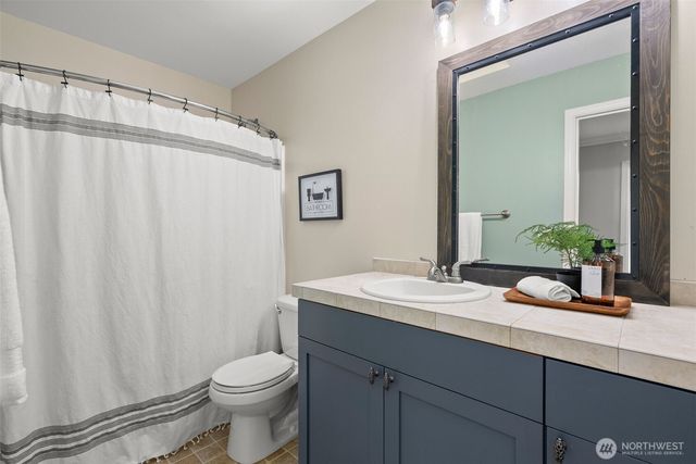 5527 NW Lause Way, Silverdale, WA 98383