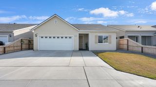 13713 Crocus Way, Armona, CA 93202