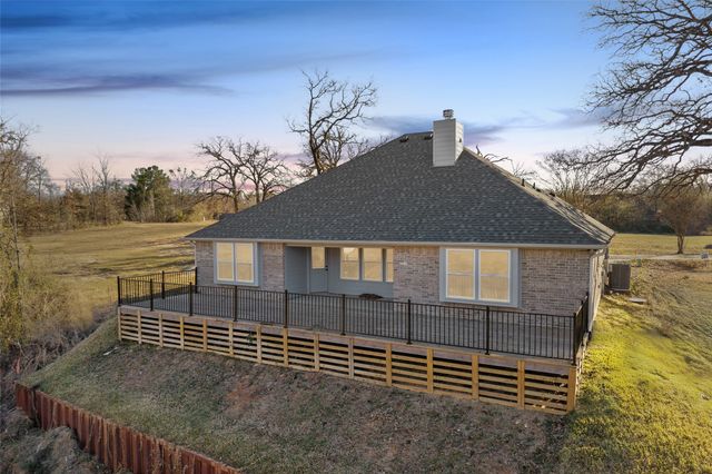110 Saint Francis Lane, Mabank, TX 75156