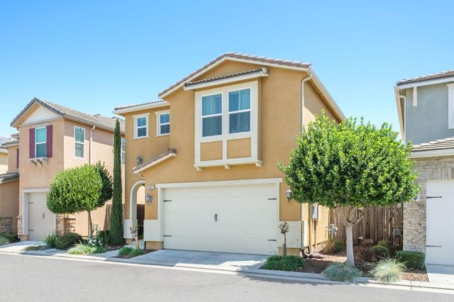 3482 Elevations Way, Clovis, CA 93619