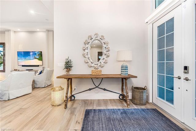 14248 Laguna Springs LN, Naples, FL 34114