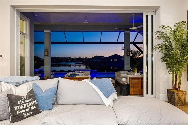 14248 Laguna Springs LN, Naples, FL 34114