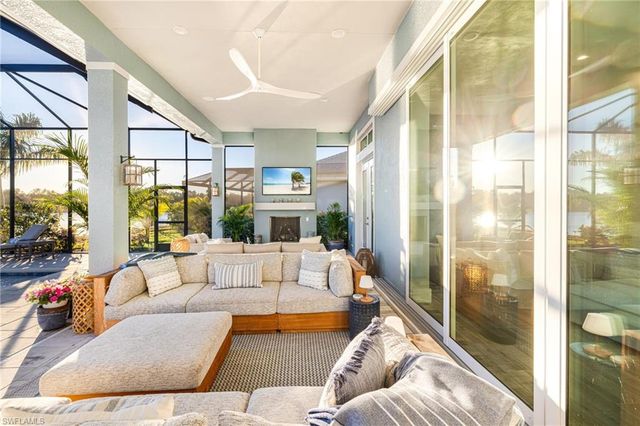 14248 Laguna Springs LN, Naples, FL 34114