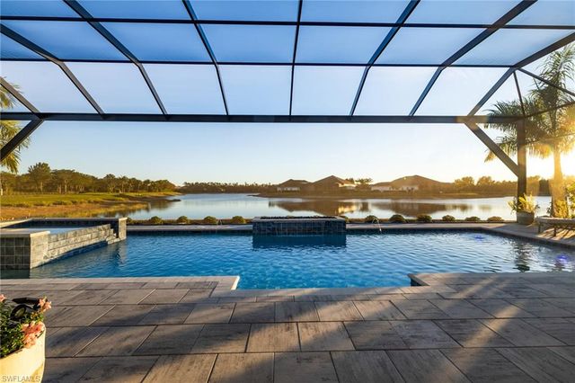 14248 Laguna Springs LN, Naples, FL 34114