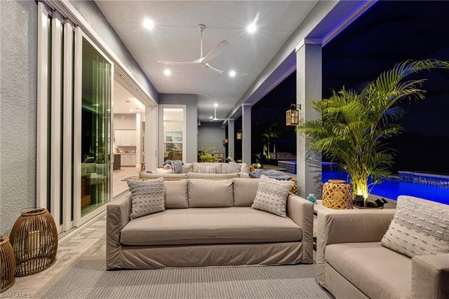 14248 Laguna Springs LN, Naples, FL 34114