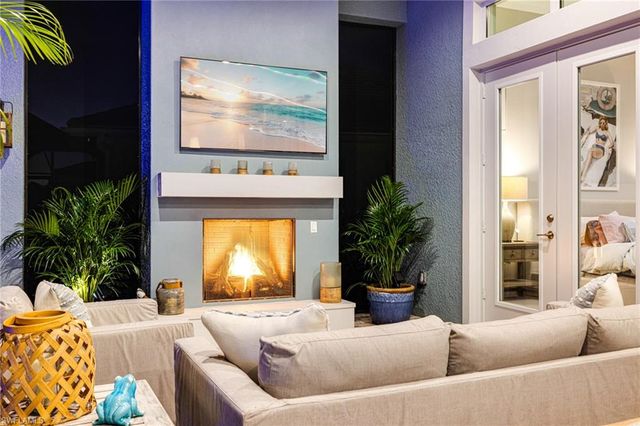 14248 Laguna Springs LN, Naples, FL 34114