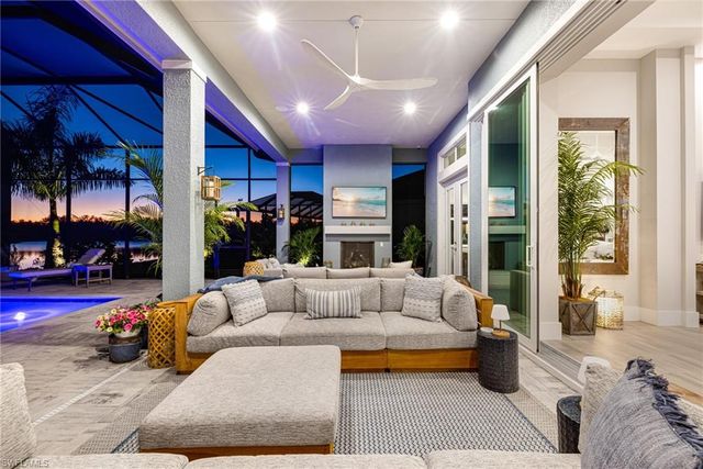 14248 Laguna Springs LN, Naples, FL 34114