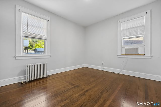 6 Parkway Drive, Stratford, CT 06614