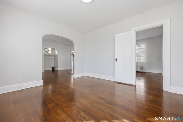 6 Parkway Drive, Stratford, CT 06614