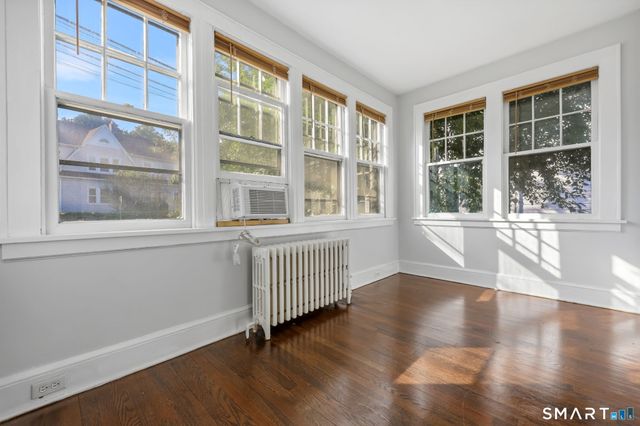 6 Parkway Drive, Stratford, CT 06614
