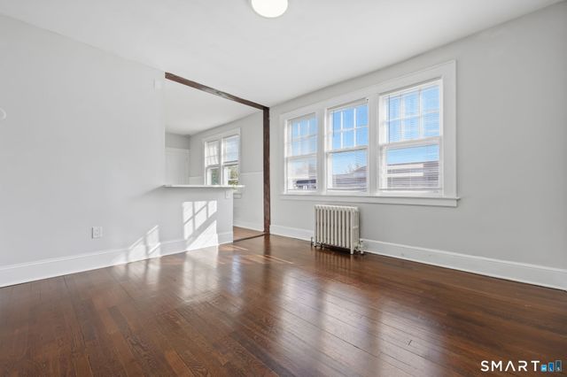 6 Parkway Drive, Stratford, CT 06614