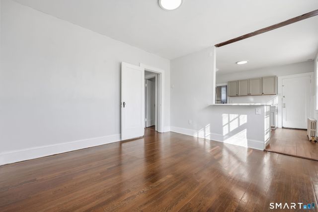 6 Parkway Drive, Stratford, CT 06614
