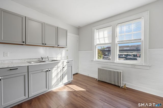 6 Parkway Drive, Stratford, CT 06614
