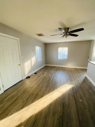 2372 North Ave, Sacramento, CA 95838