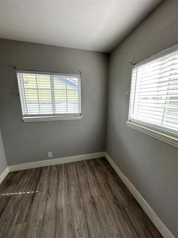 2372 North Ave, Sacramento, CA 95838