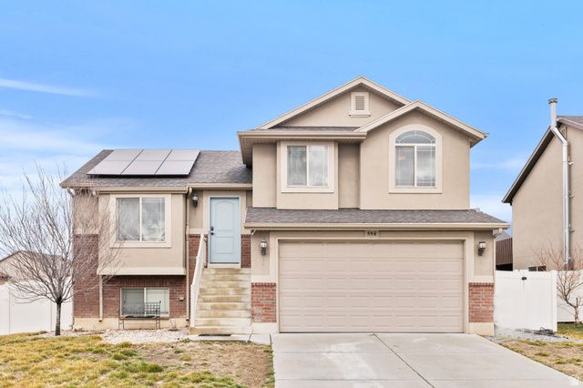 884 WILLOWBROOK LN, Pleasant View, UT 84404