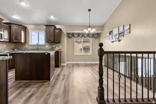 884 WILLOWBROOK LN, Pleasant View, UT 84404