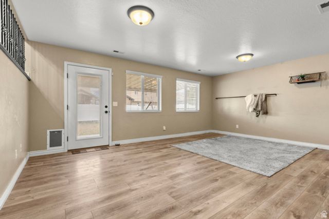 884 WILLOWBROOK LN, Pleasant View, UT 84404