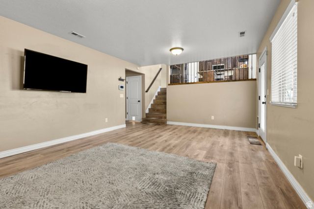 884 WILLOWBROOK LN, Pleasant View, UT 84404