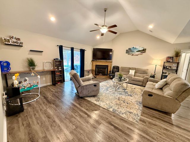 4 Ramblewood Lane, Wedgefield, SC 29168