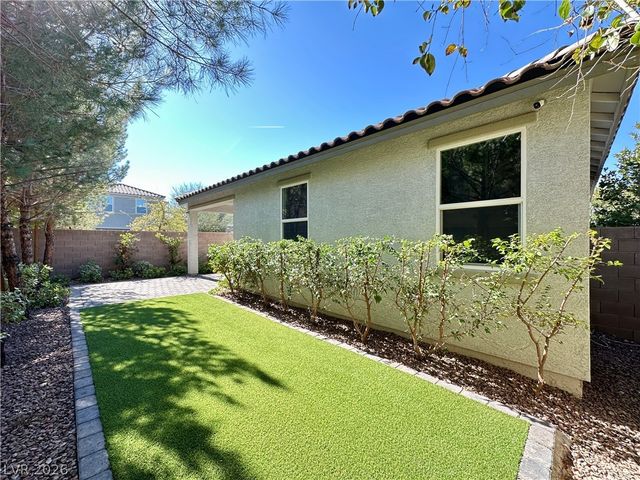 6084 Neptuno Street, Las Vegas, NV 89113