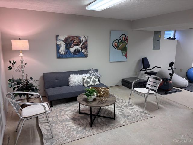 100 Thorobred Road, Loveland, OH 45140