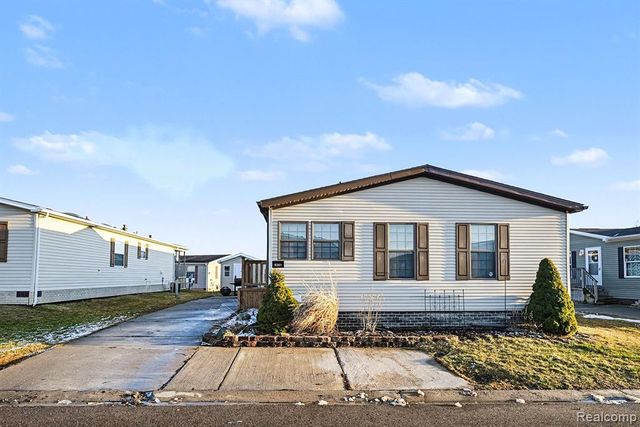 9261 Fairview Drive, Northville, MI 48167