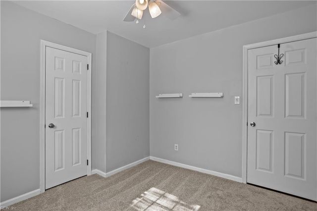 11 Newgate Village RD, Hampton, VA 23666