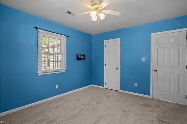11 Newgate Village RD, Hampton, VA 23666