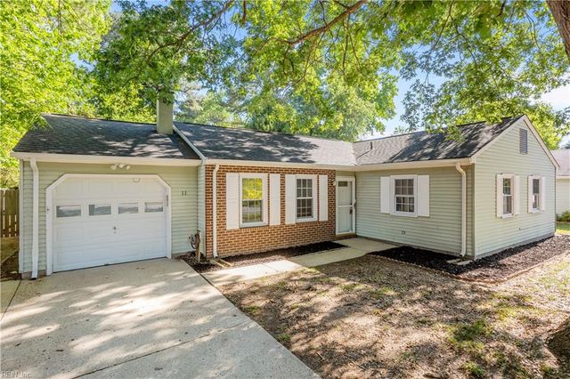 11 Newgate Village RD, Hampton, VA 23666