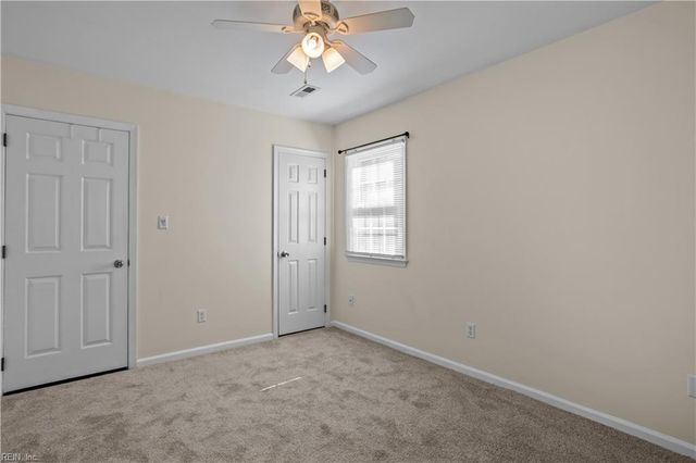 11 Newgate Village RD, Hampton, VA 23666