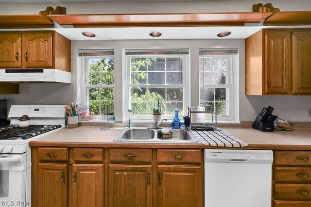 541 E Main Street, Ravenna, OH 44266