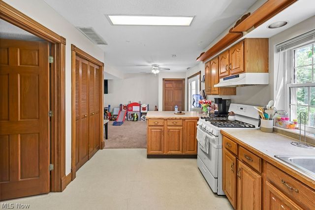 541 E Main Street, Ravenna, OH 44266