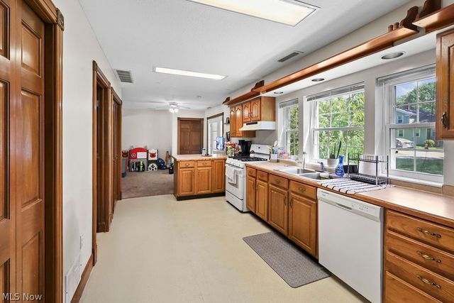 541 E Main Street, Ravenna, OH 44266