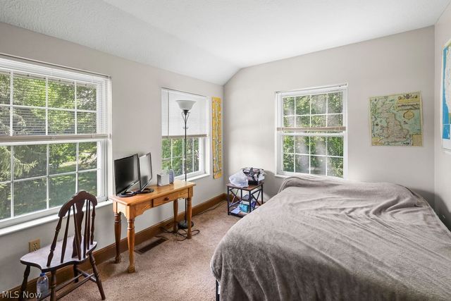 541 E Main Street, Ravenna, OH 44266