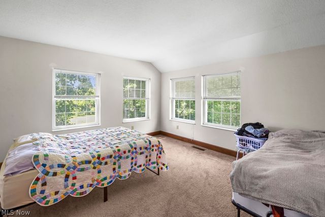 541 E Main Street, Ravenna, OH 44266