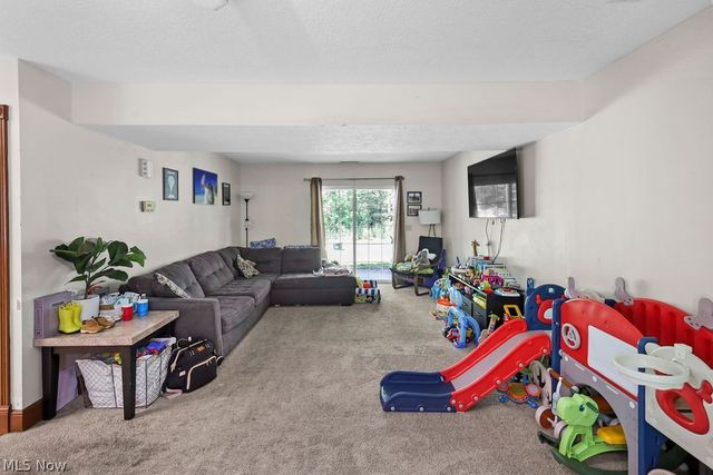 541 E Main Street, Ravenna, OH 44266
