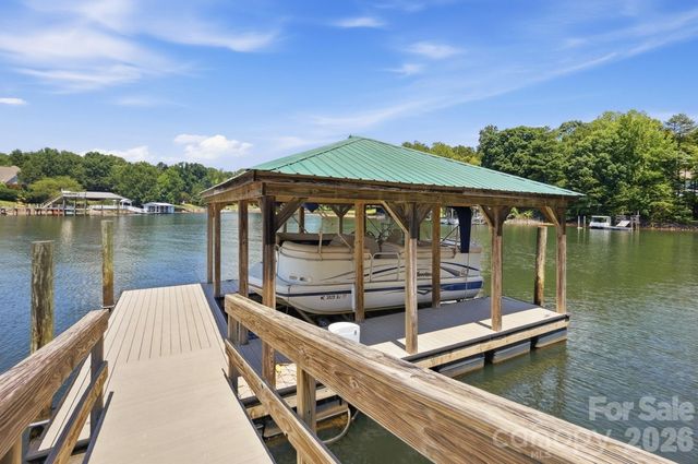 131 Pentland Court, Mooresville, NC 28117