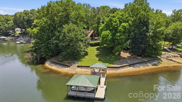 131 Pentland Court, Mooresville, NC 28117