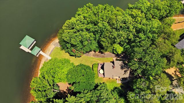 131 Pentland Court, Mooresville, NC 28117