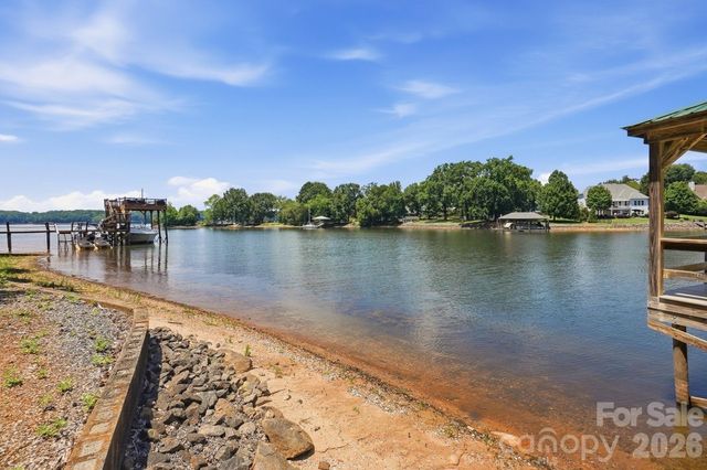 131 Pentland Court, Mooresville, NC 28117