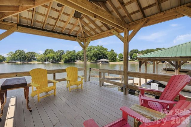 131 Pentland Court, Mooresville, NC 28117