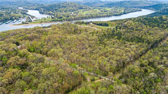Lot 45 Oaks Landing Drive, Eureka Springs, AR 72631