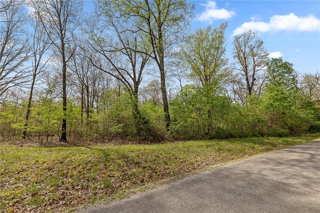 Lot 45 Oaks Landing Drive, Eureka Springs, AR 72631